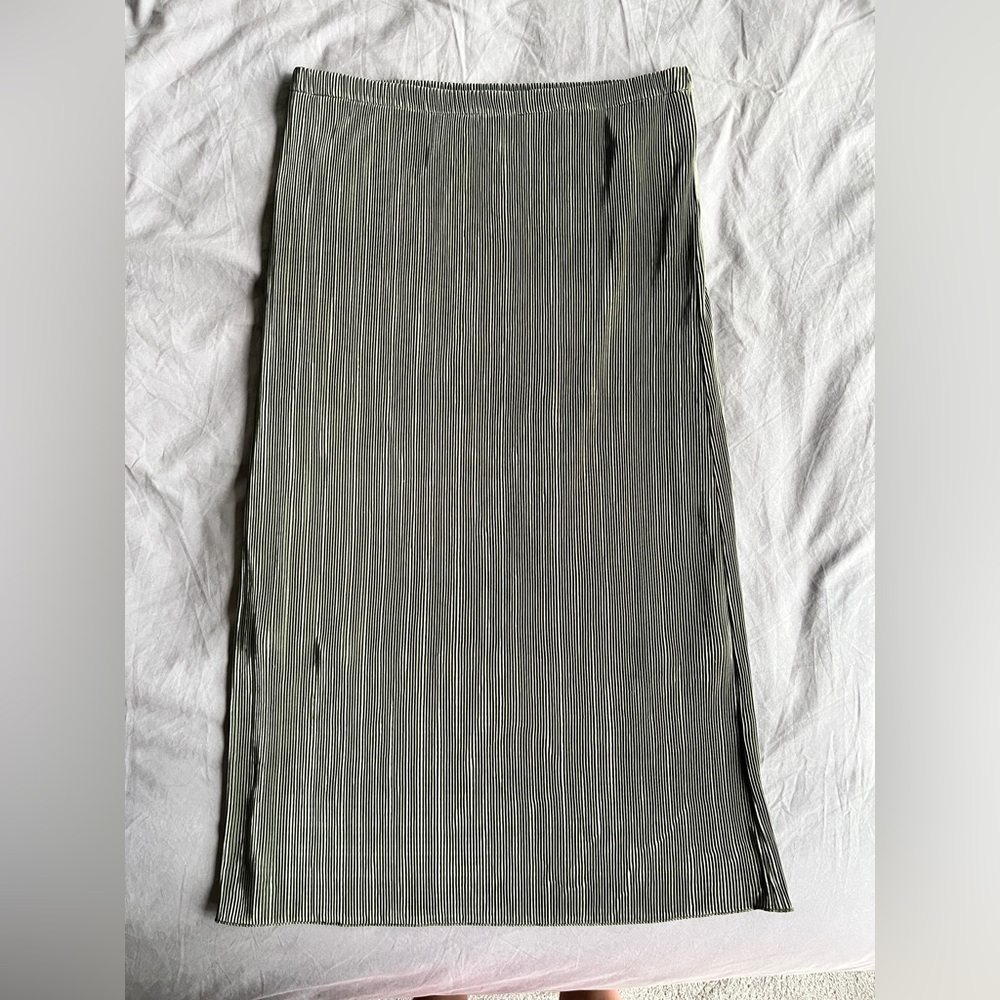 Olive Green Ribbed Skirt